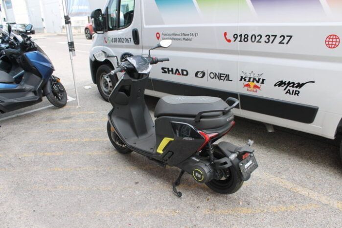 
								ZEEHO AE6 + 2 BATERIAS full									
