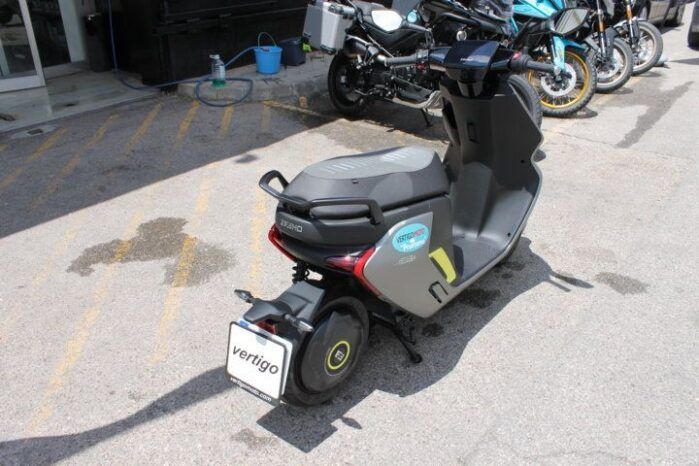 
								ZEEHO AE6 + 2 BATERIAS full									