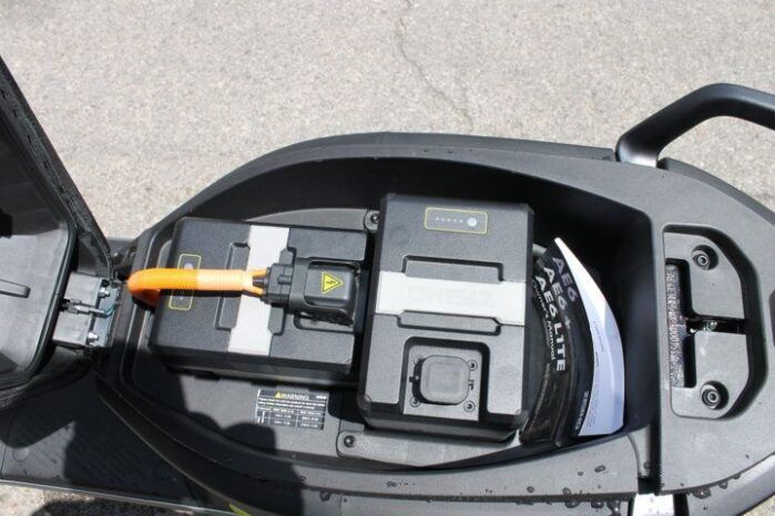 
								ZEEHO AE6 + 2 BATERIAS full									