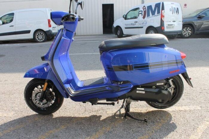 
								LAMBRETTA V125 SPECIAL FLEX full									