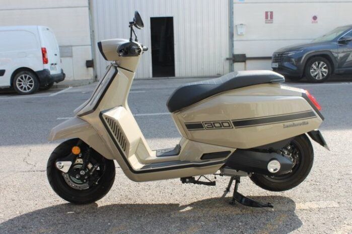 
								LAMBRETTA X300 full									