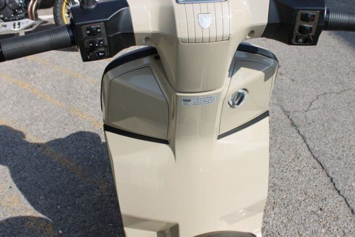 
								LAMBRETTA X300 full									