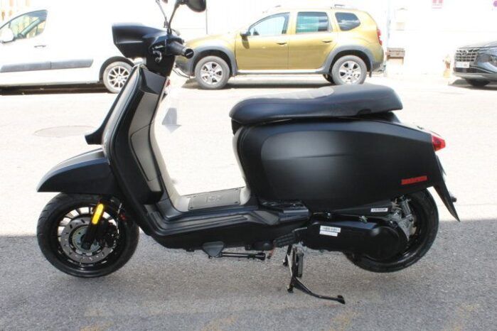 
								LAMBRETTA V125 SPECIAL FLEX full									