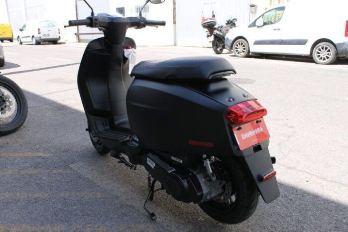 
								LAMBRETTA V125 SPECIAL FLEX full									
