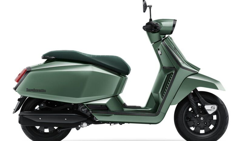 
								LAMBRETTA X300 full									