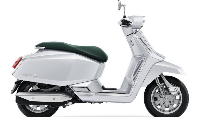 
								LAMBRETTA X300 full									