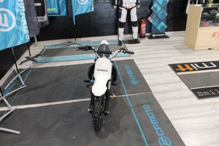 
								CFMOTO CX-2E full									