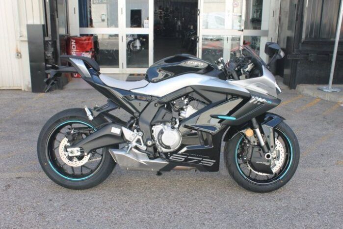 
								CFMOTO 675 SR-R full									