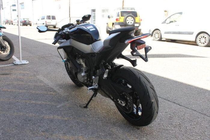 
								CFMOTO 675 SR-R full									