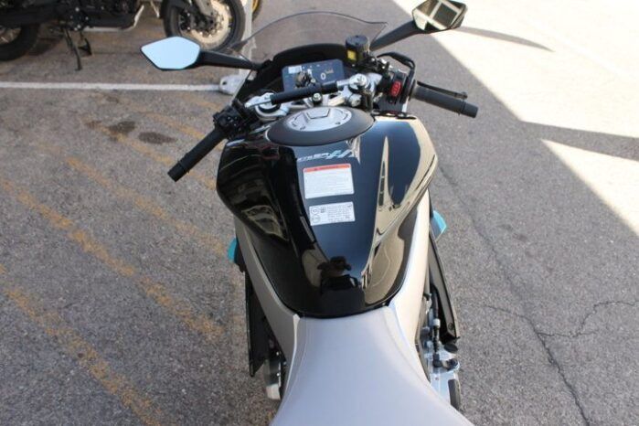 
								CFMOTO 675 SR-R full									