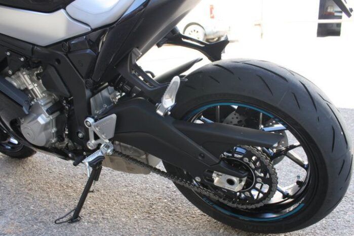 
								CFMOTO 675 SR-R full									
