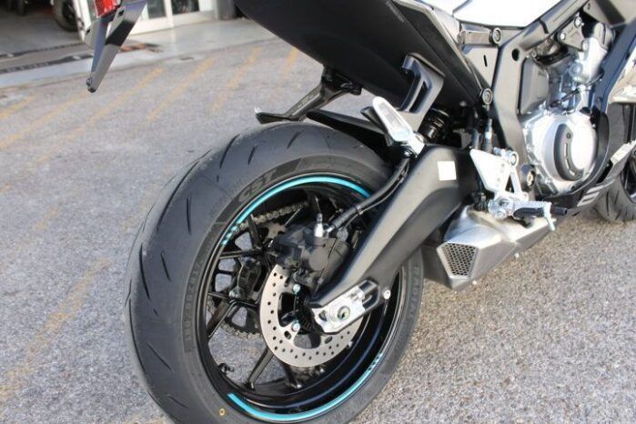 
								CFMOTO 675 SR-R full									