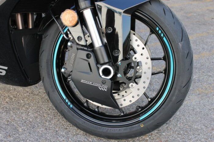 
								CFMOTO 675 SR-R full									