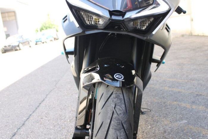 
								CFMOTO 675 SR-R full									