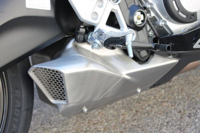 
								CFMOTO 675 SR-R full									