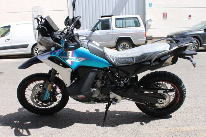 
								CFMOTO 800 MT-X full									