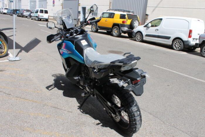 
								CFMOTO 800 MT-X full									