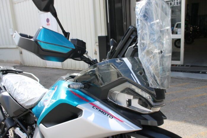 
								CFMOTO 800 MT-X full									