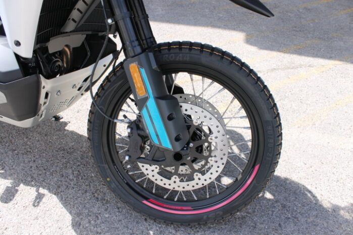 
								CFMOTO 800 MT-X full									