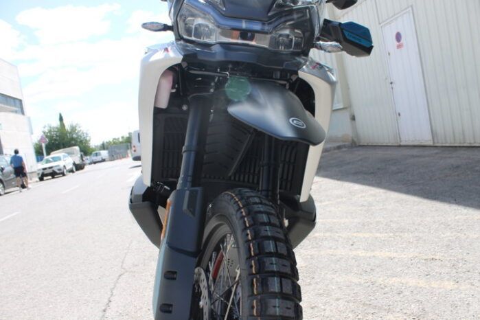 
								CFMOTO 800 MT-X full									