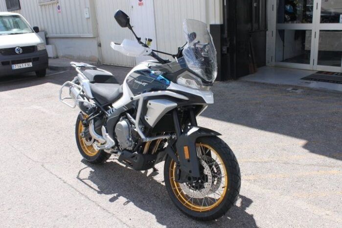 
								CFMOTO 700 MT full									