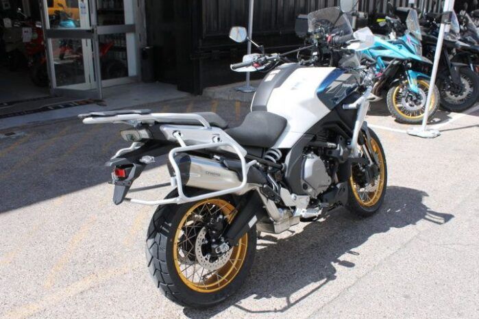 
								CFMOTO 700 MT full									