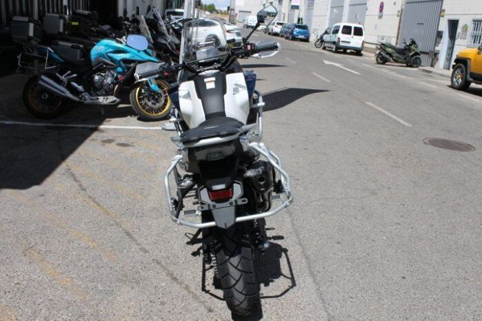 
								CFMOTO 700 MT full									