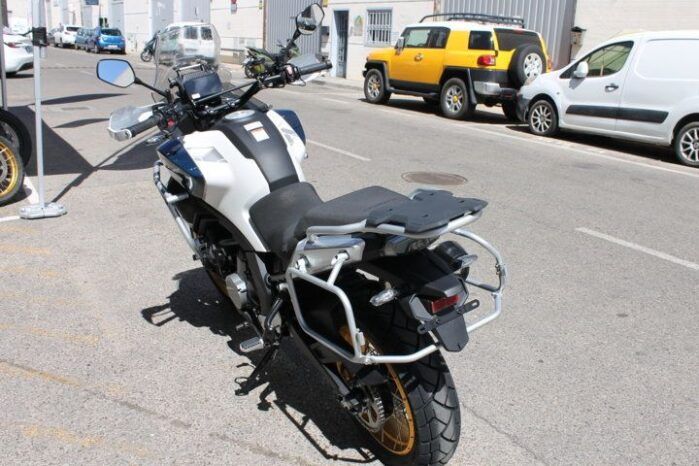 
								CFMOTO 700 MT full									