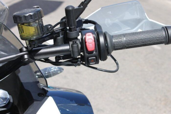 
								CFMOTO 700 MT full									