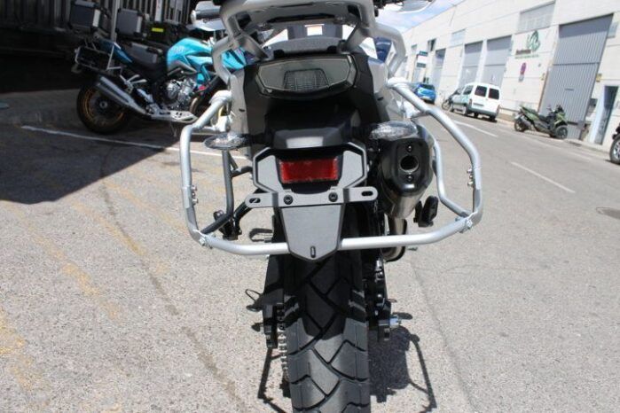 
								CFMOTO 700 MT full									