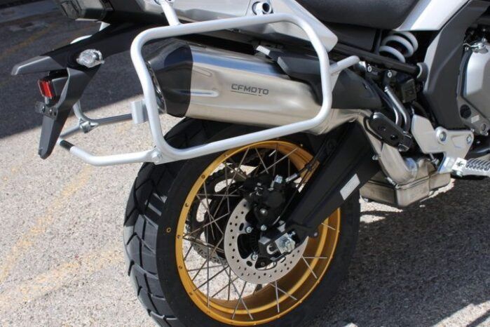 
								CFMOTO 700 MT full									