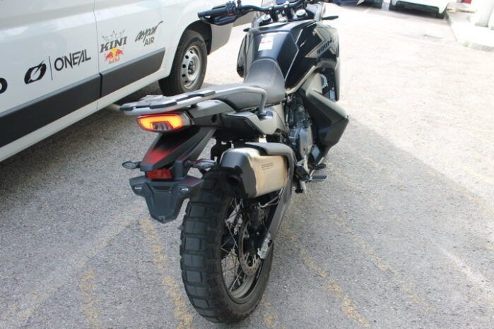 
								CFMOTO 800 MT-X full									