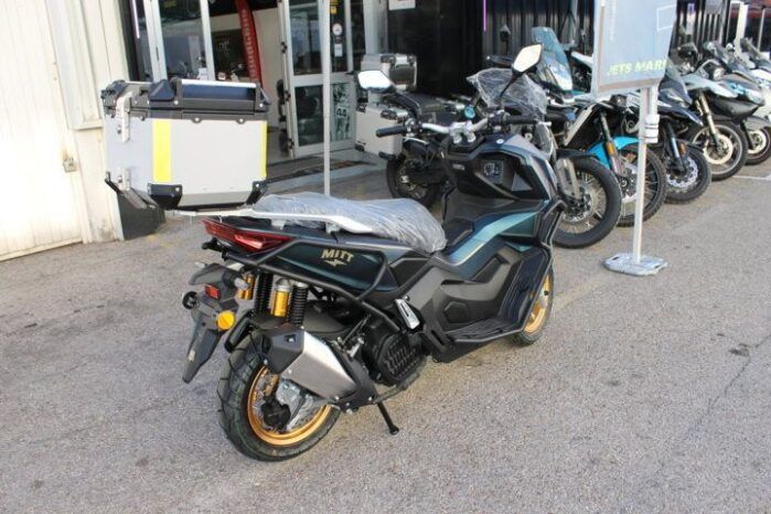 
								MITT ADV XTREME 125 full									