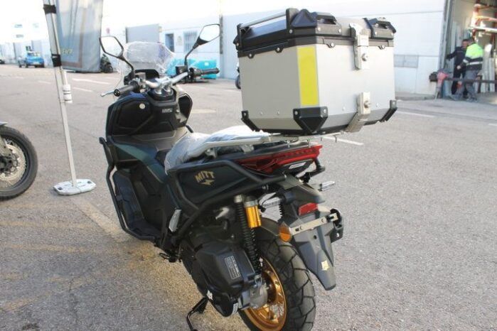 
								MITT ADV XTREME 125 full									