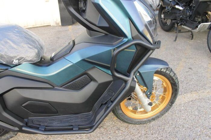 
								MITT ADV XTREME 125 full									