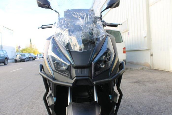 
								MITT ADV XTREME 125 full									