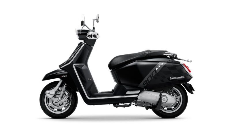 
								LAMBRETTA X300 GT full									