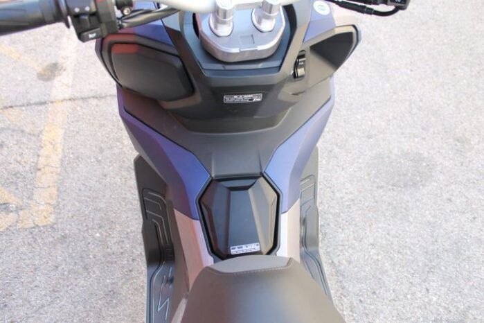 
								MITT ADV 125 full									