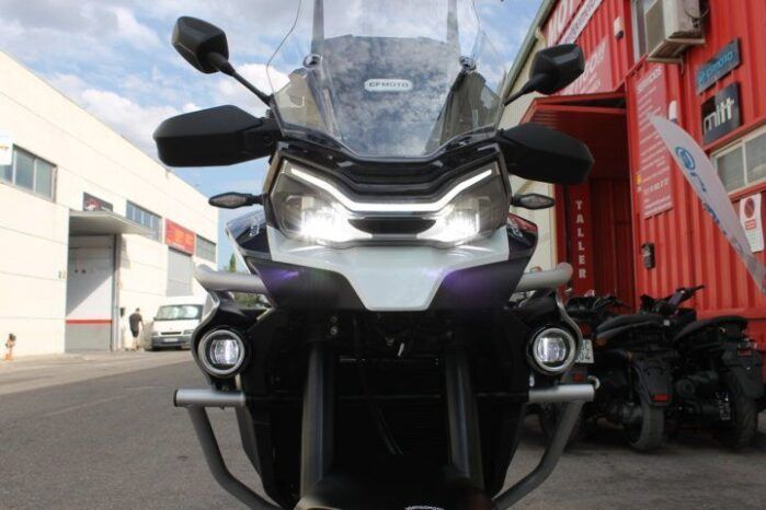 
								CFMOTO 800 MT EXPLORER full									