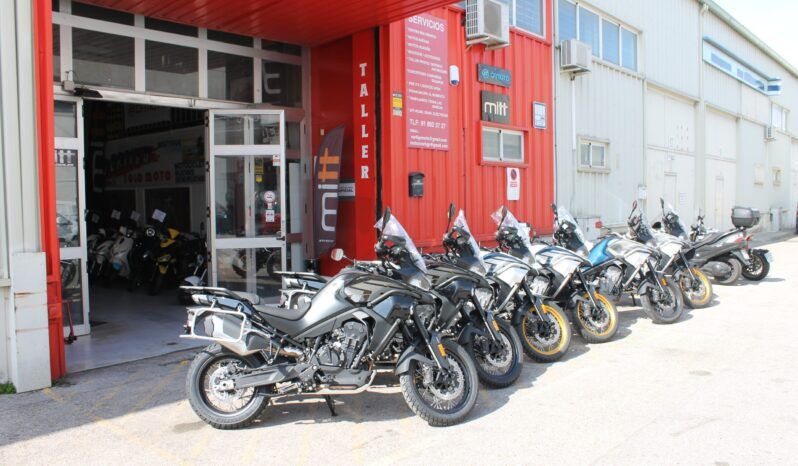 
								CFMOTO 800 MT EXPLORER full									