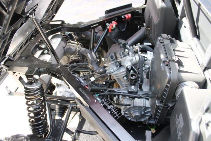 
								CFMOTO UFORCE 600 EPS full									