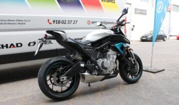 
									CFMOTO 675 NK 2026 full								