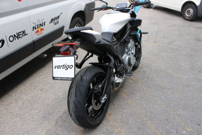 
								CFMOTO 675 NK 2026 full									