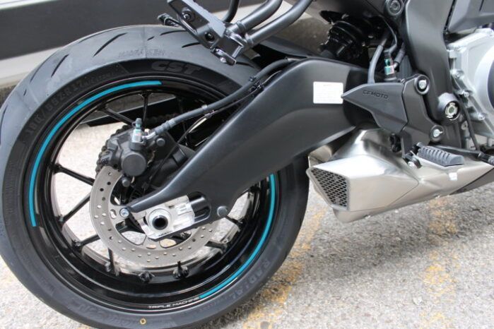 
								CFMOTO 675 NK 2026 full									