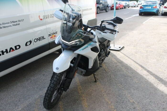 
								CFMOTO 1000 MT-X full									
