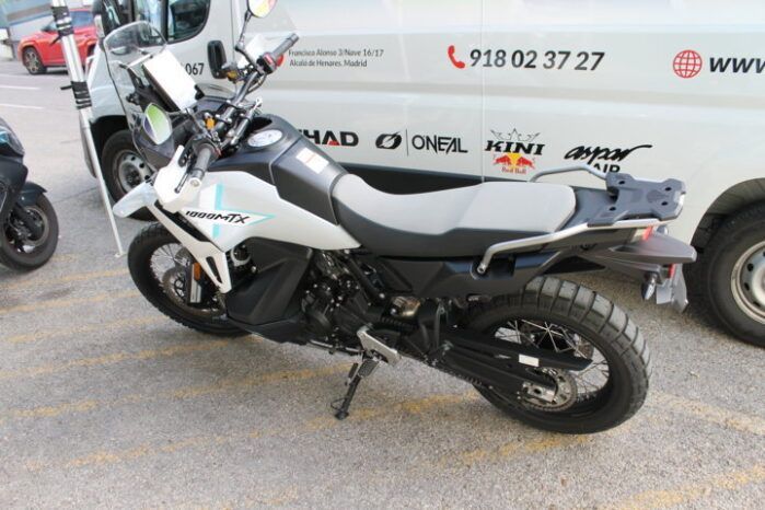 
								CFMOTO 1000 MT-X full									