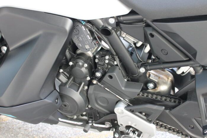 
								CFMOTO 1000 MT-X full									