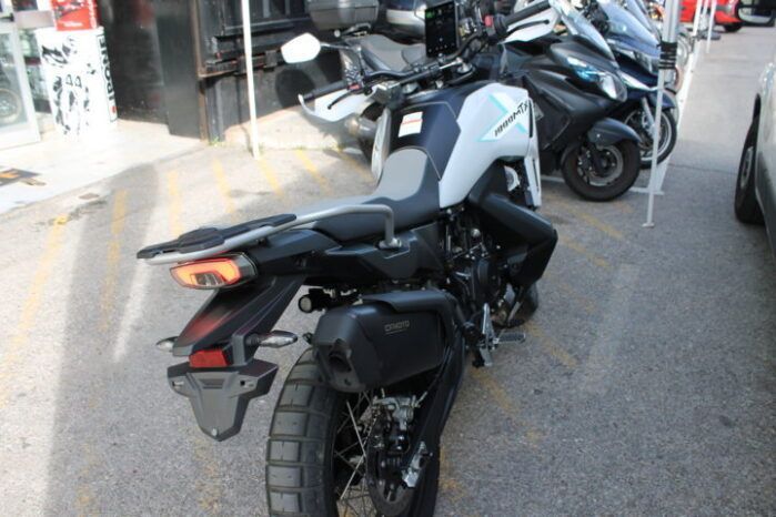 
								CFMOTO 1000 MT-X full									