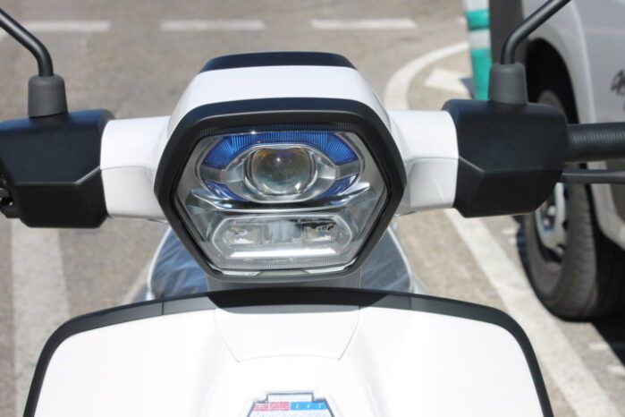 
								LAMBRETTA J 125 full									