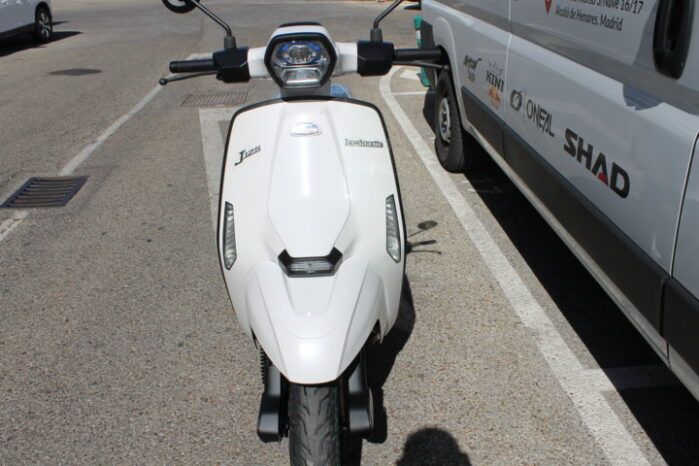 
								LAMBRETTA J 125 full									